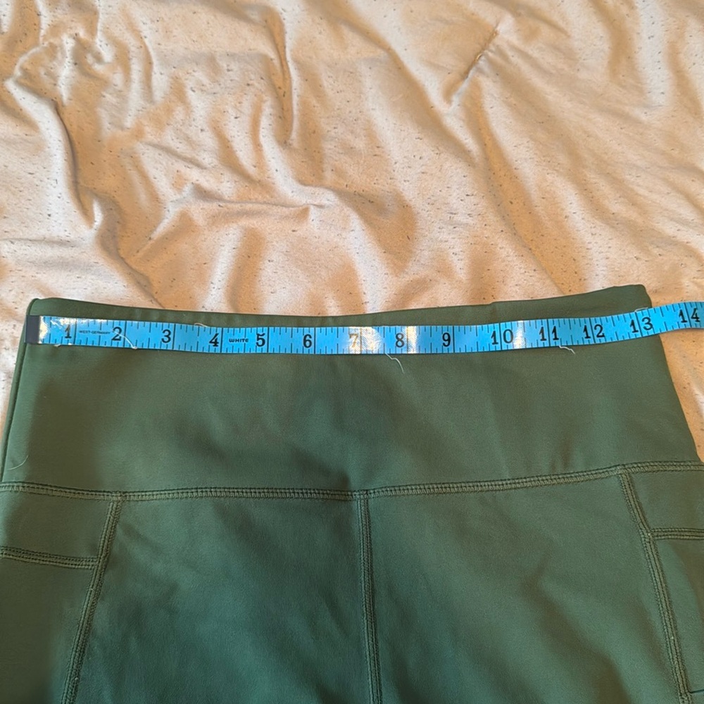 ZYIA Pocket Light n Tight Hi-Rise 7/8 24” legging size 6-8 - Picture 6 of 8